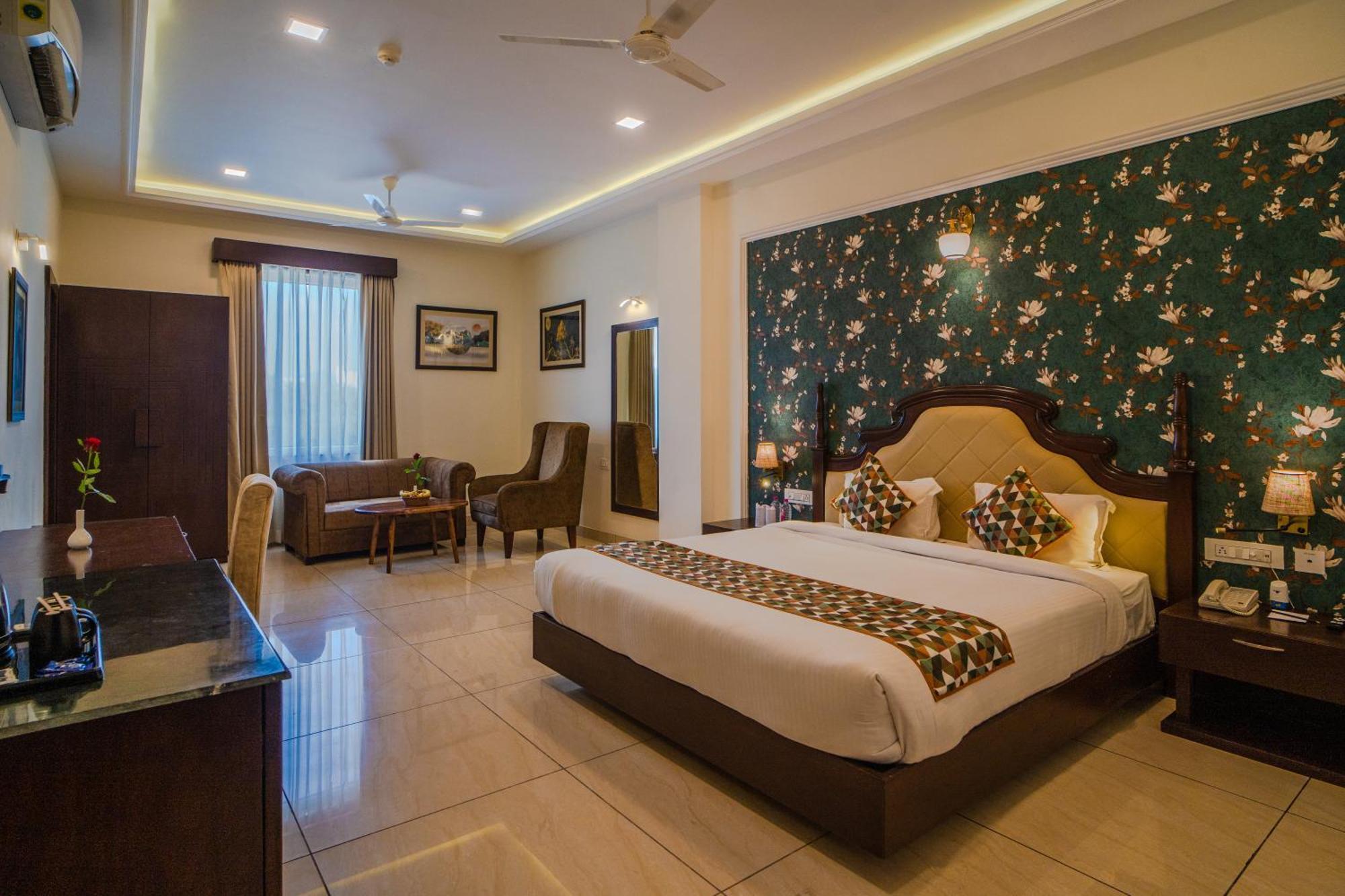 The Courtyard - Beyond Bar & Club Hotel Udaipur Bagian luar foto