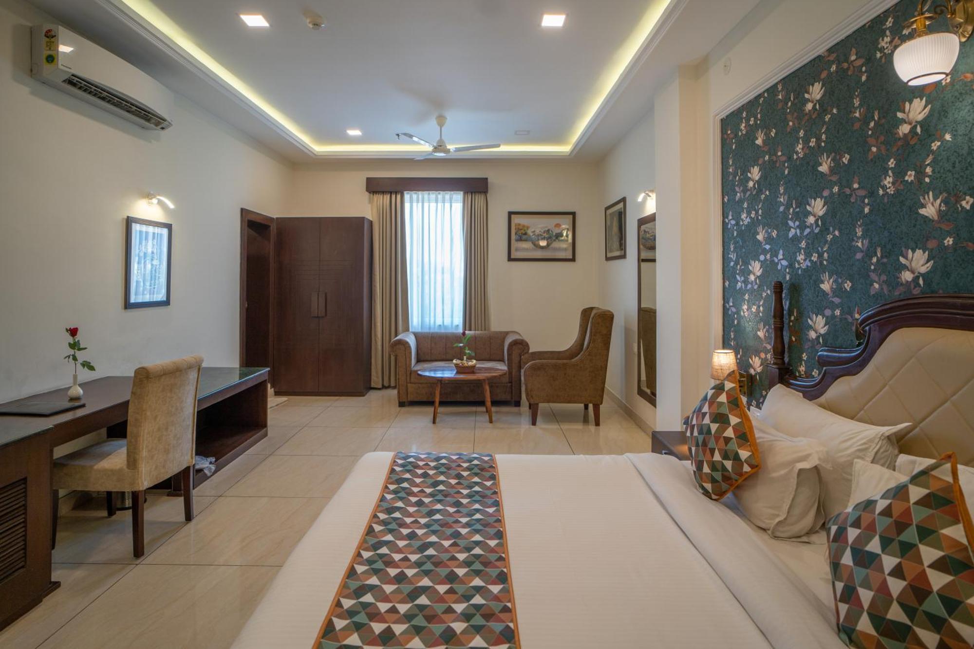 The Courtyard - Beyond Bar & Club Hotel Udaipur Bagian luar foto