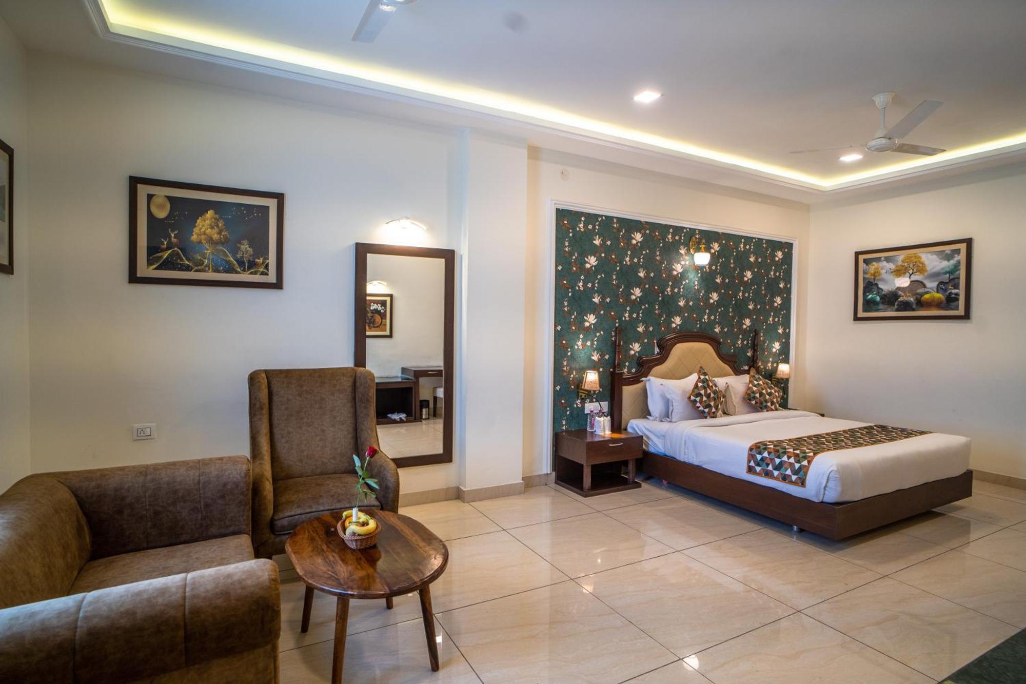 The Courtyard - Beyond Bar & Club Hotel Udaipur Bagian luar foto