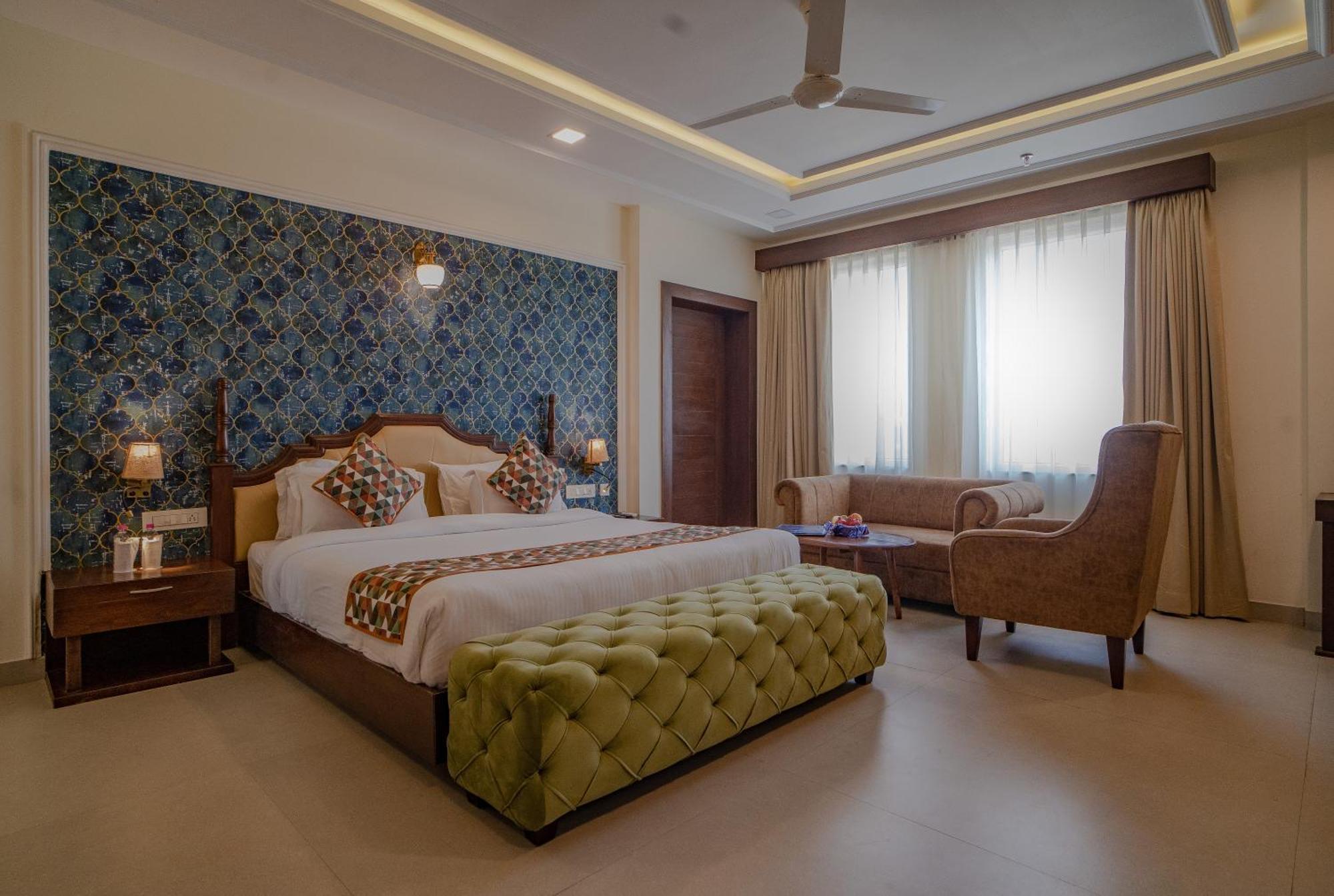 The Courtyard - Beyond Bar & Club Hotel Udaipur Bagian luar foto