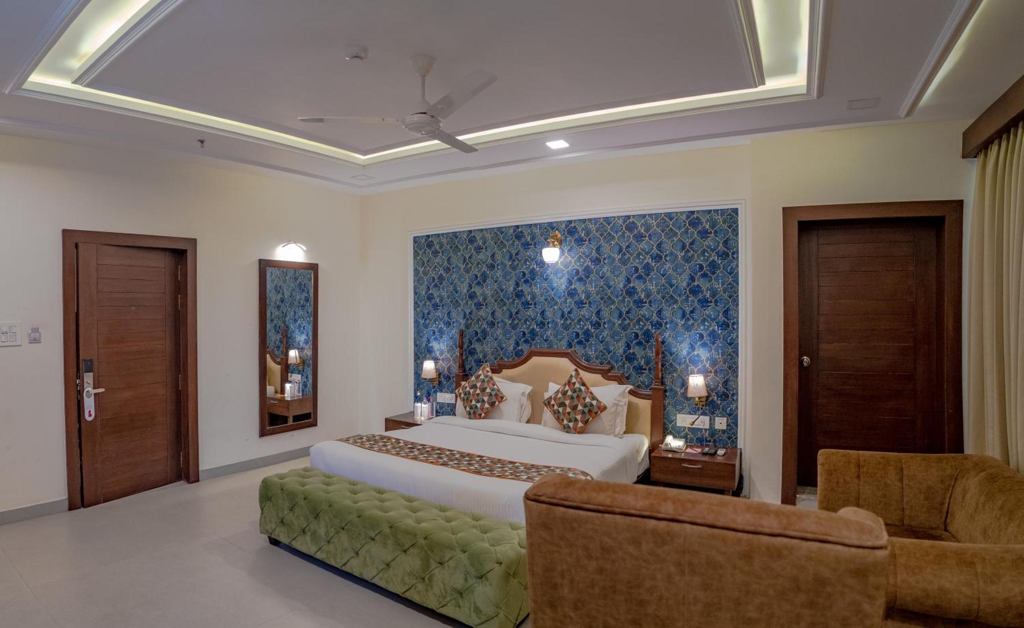The Courtyard - Beyond Bar & Club Hotel Udaipur Bagian luar foto