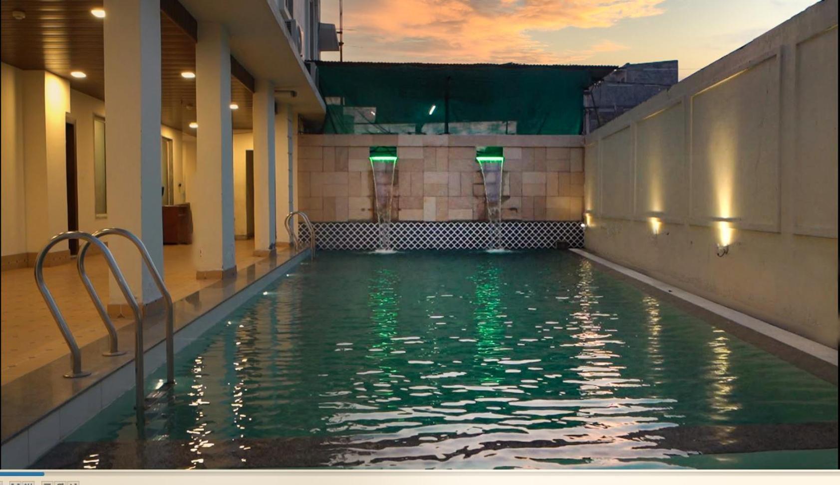 The Courtyard - Beyond Bar & Club Hotel Udaipur Bagian luar foto