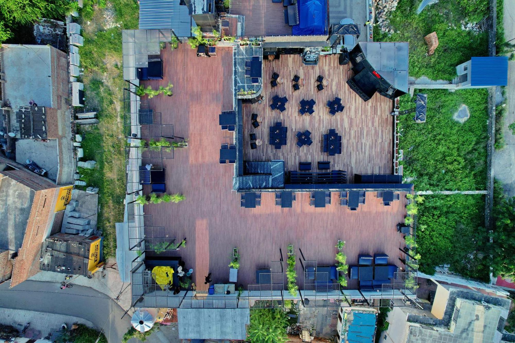The Courtyard - Beyond Bar & Club Hotel Udaipur Bagian luar foto